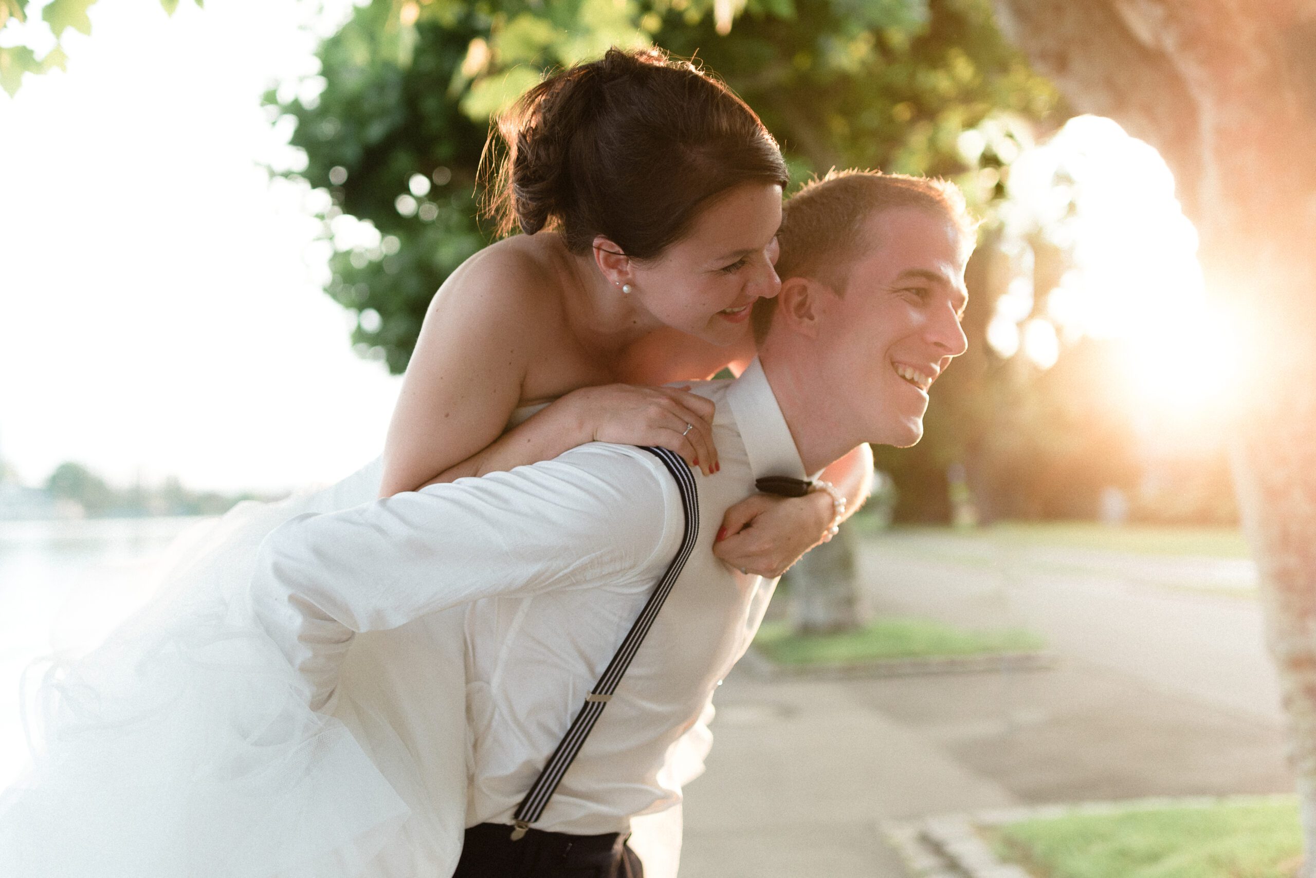 Brautpaar beim Sonnenuntergang in Konstanz